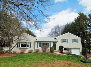 2482 Bound Brook Ln, Yorktown Heights, NY 10598