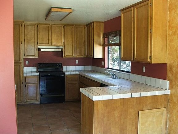4th image of 537 Edwards Cir