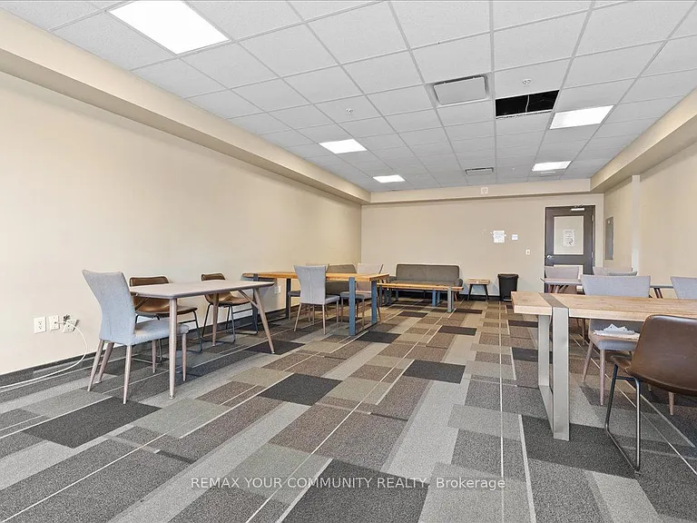 158 King St N #1105 — Photo 29