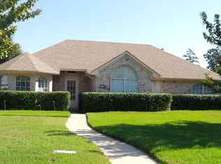 7 Quail Cir, Wake Village, TX 75501