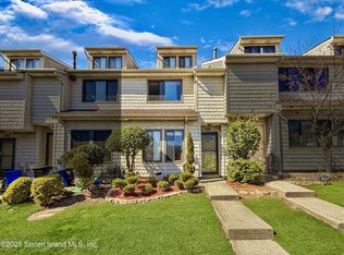 281 Signs Rd #C, Staten Island, NY 10314