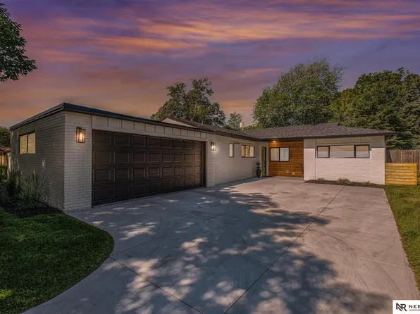1225 S 49th St, Lincoln, NE 68510