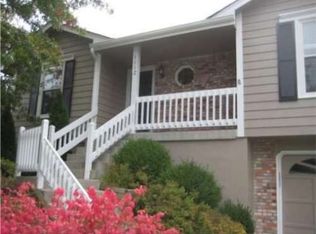 1112 SW Southgate Dr, Blue Springs, MO 64015