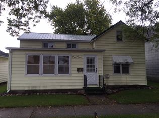 111 2nd St SE, Wells, MN 56097