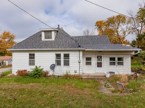 226 S Iowa St, Colfax, IA 50054