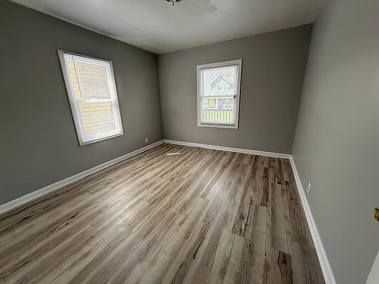 1521 N Kealing Ave — Photo 9