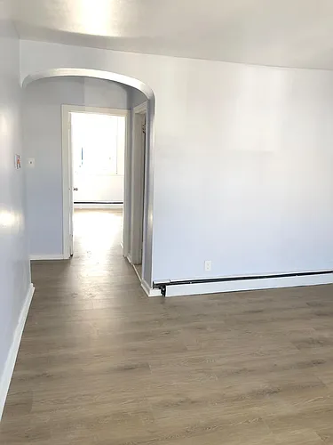 1200 Greeby St #1 Photo 1