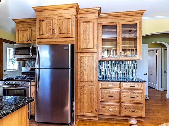 5th image of 1714 Biebel Ave