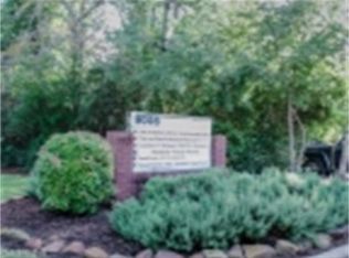 9006 Forest Xing STE D, The Woodlands, TX 77381