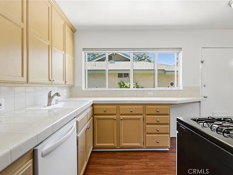 4450 Matilija Ave — Photo 22