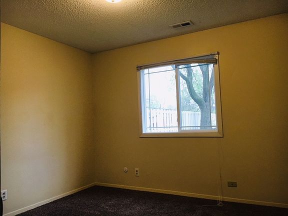 5th image of 915 White Ave APT 2