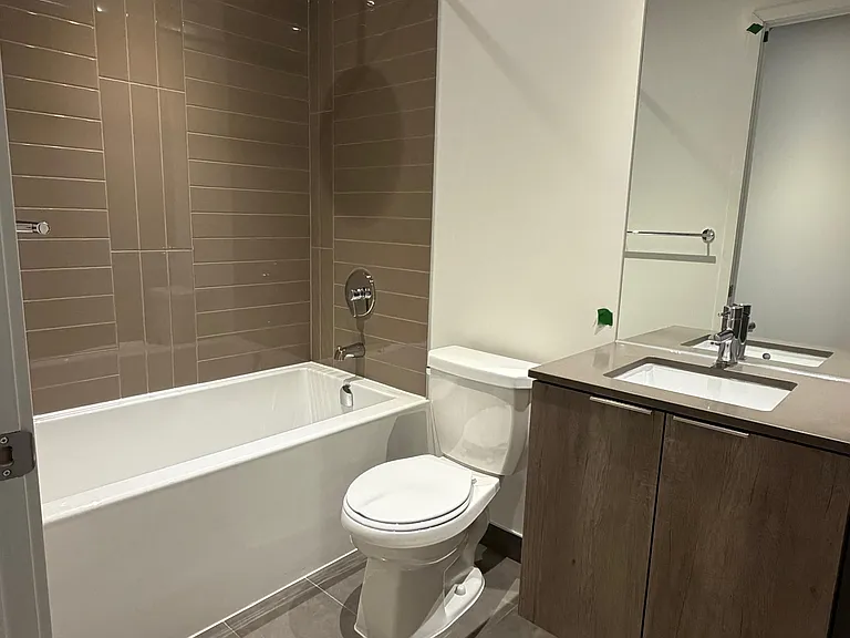 448 Burnhamthorpe Rd W #1806 — Photo 7