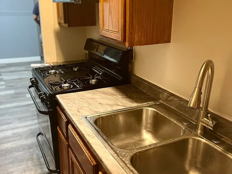 166 Purchase St #1 — Photo 2
