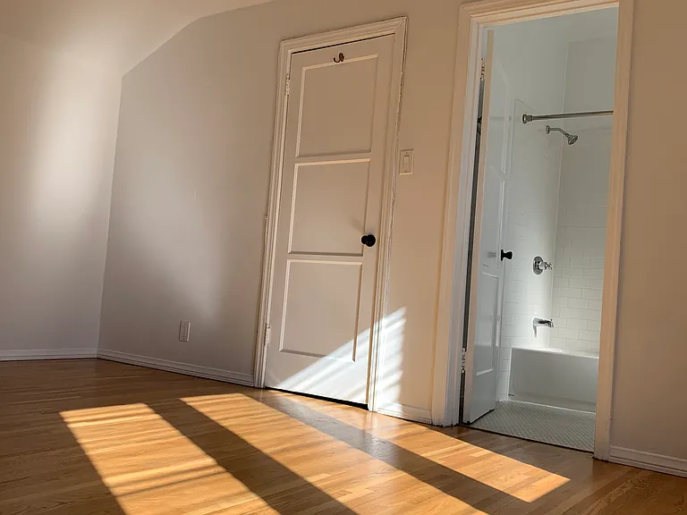 1275 N Hayworth Ave #106 — Photo 12
