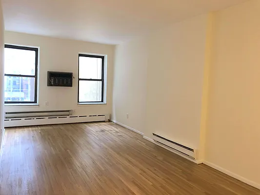 Rented by Compass | media 23