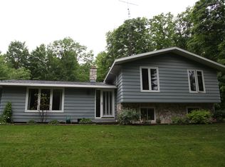 N4220 Hill Rd, Antigo, WI 54409
