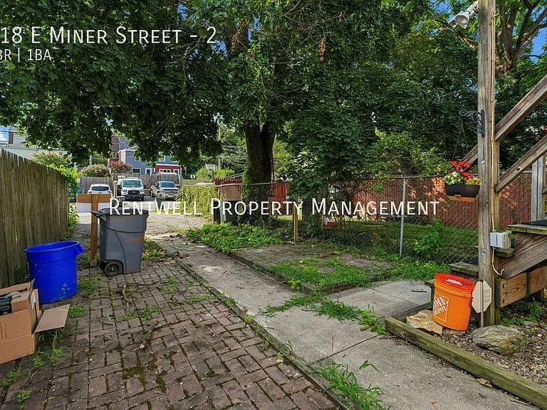 118 E Miner St #2 — Photo 20