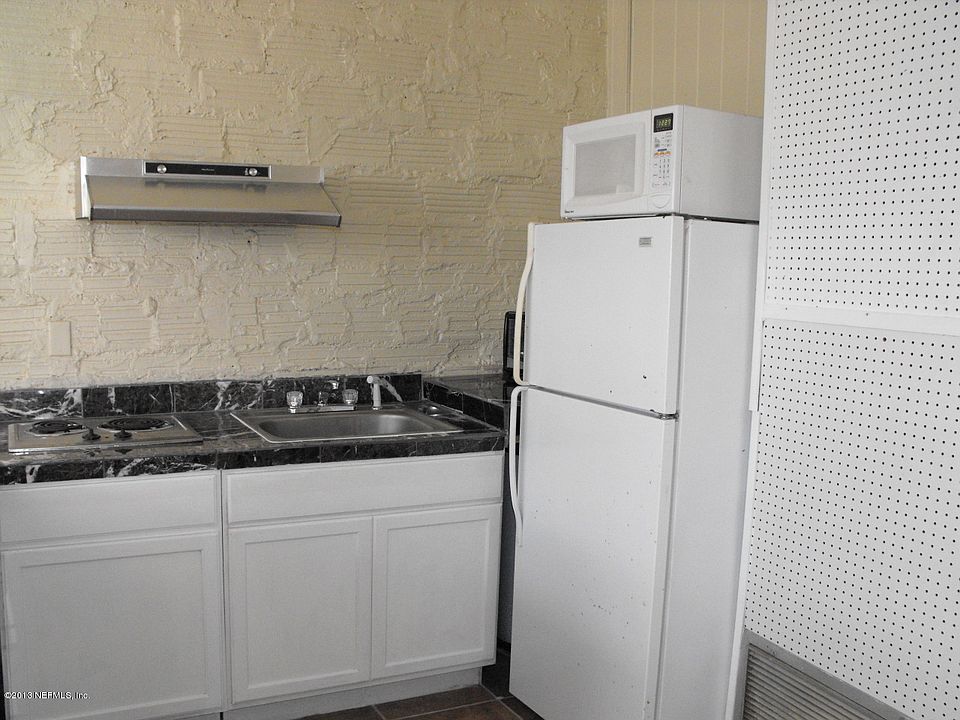 1st image of 1836 Elizabeth Pl