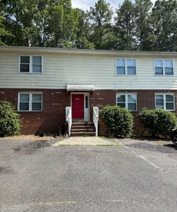 1st image of 1974 Lakeview Rd APT 3