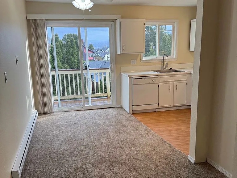 634 Alameda Ave — Photo 4