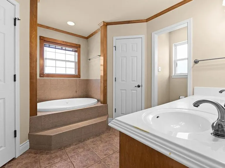 336 Skyline Dr — Photo 18