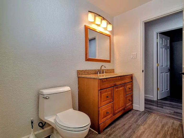 10501 Observatory Dr — Photo 12