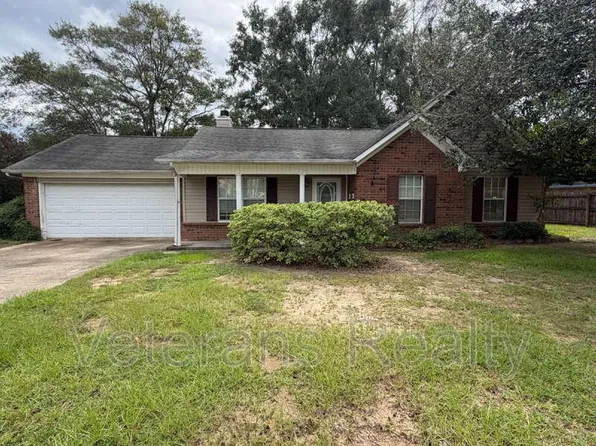 16485 Heatherwood Dr, Gulfport, MS 39503