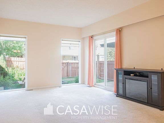 4th image of 6720 36a Ave NW