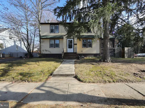 39 S Terrace Ave, Maple Shade, NJ 08052