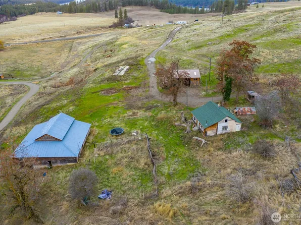 4521 Highway 25 S, Hunters, WA 99137