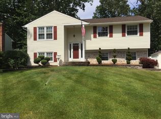 19 Indian Birch Rd, Turnersville, NJ 08012
