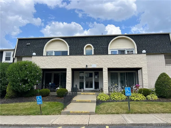 10 Cambridge Sq APT E, Buffalo, NY 14221