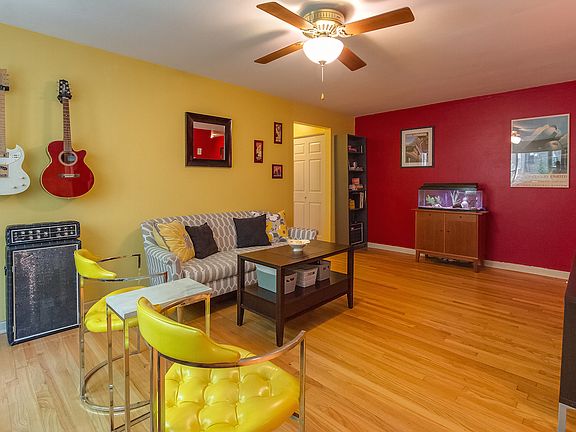 2nd image of 426 S Lombard Ave APT 103