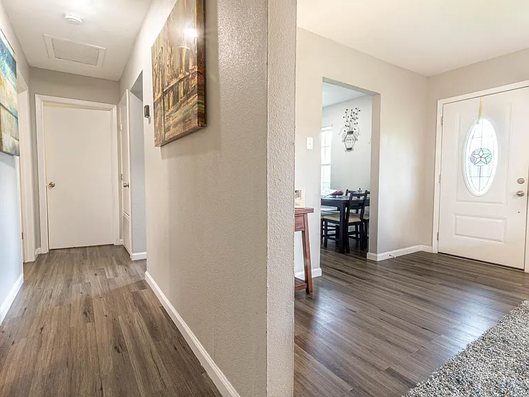 622 Pinewood Ln — Photo 15