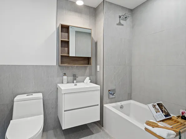 1173 Rogers Avenue image 9 of 12