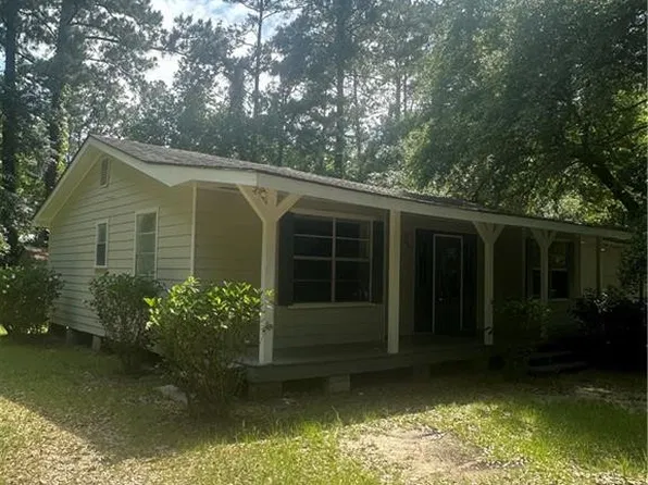 25594 W Spruce St, Lacombe, LA 70445