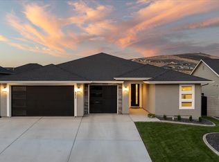 552 Lazio Way, Richland, WA 99352