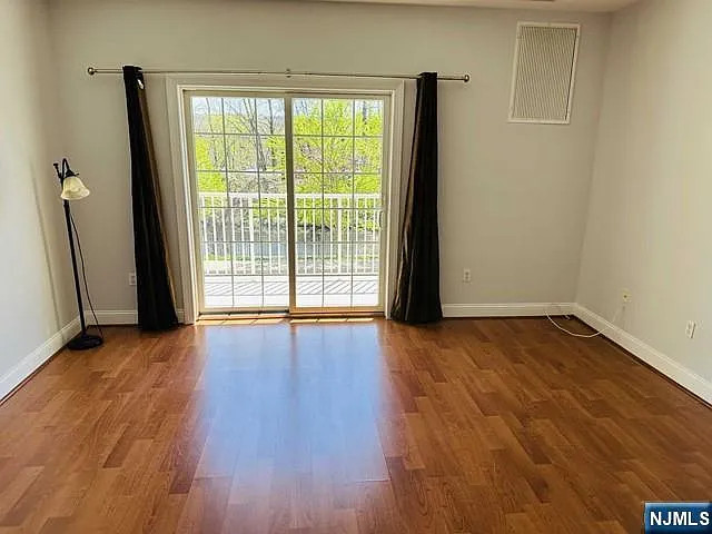3110 Windsor Park Ct — Photo 9