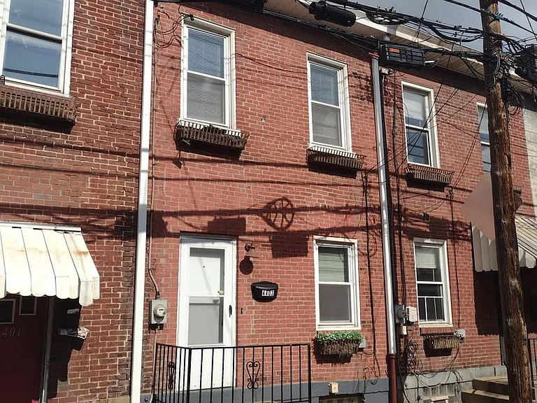 4403 Davison St — Photo 3