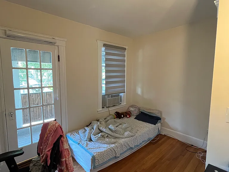 30 Elmira St #1 — Photo 5