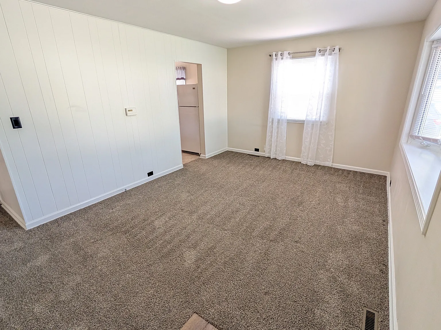 1030 S Edison Ave — Photo 3