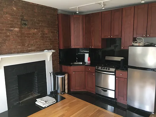 Rented by AJ Clarke | media 22