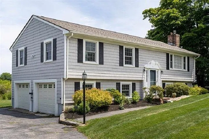 3 bed, 2.5 bath, 1847 sqft, $5,000 — Photo 3