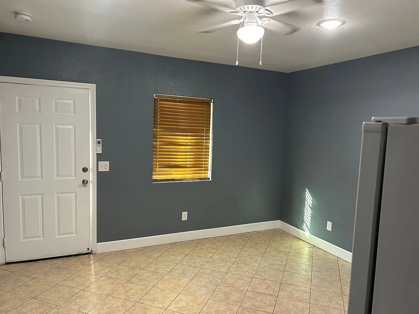 605 W 3rd St. — Photo 3