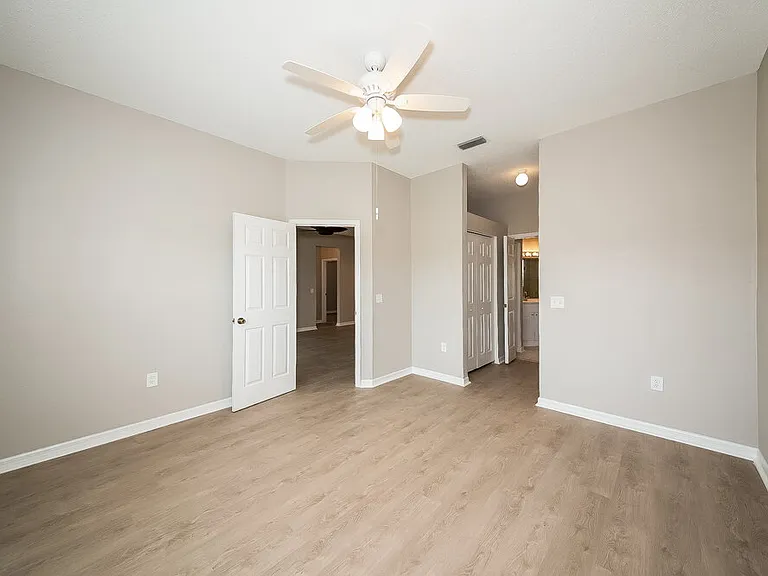 944 Springwood Cir — Photo 9