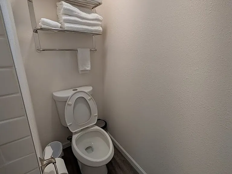 719 Camas Dr — Photo 14