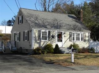 12 Elizabeth Ln, Weymouth, MA 02190