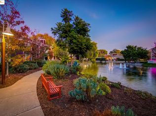 33 Marina Lakes Dr, Richmond, CA