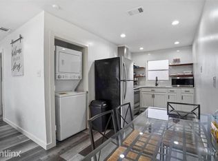 1935 Nomas St, Dallas, TX 75212