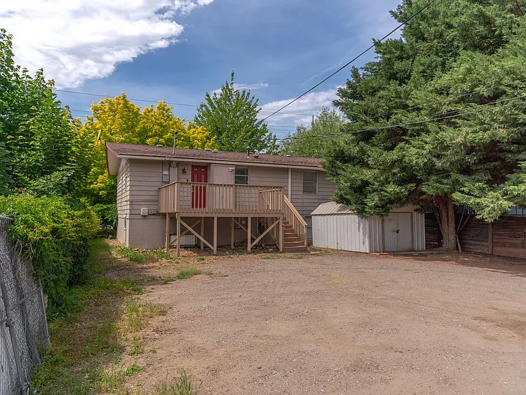 429 S Miller St — Photo 25
